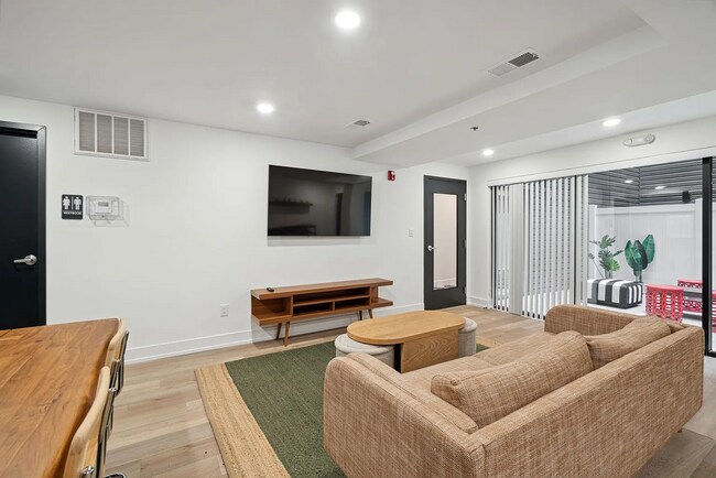 Building Photo - 901 Leland St Unit 1 Bedroom