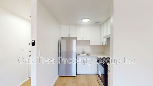 Photo - 1520 Castro St