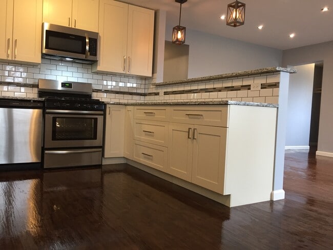 Photo - 12941 S Saginaw Ave