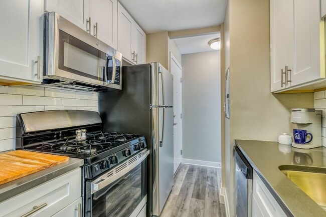 The Maynard at 5115 N Sheridan