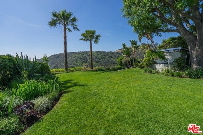 Building Photo - 2439 Carman Crest Dr