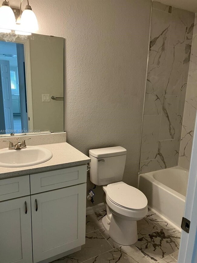 Photo - 434 Poinsettia Ave