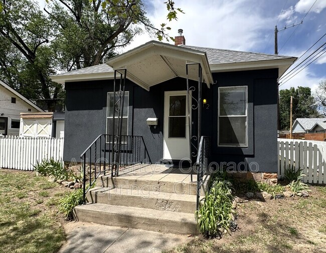 Building Photo - 612 E Del Norte St