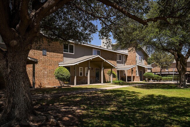 Country Crest Townhomes