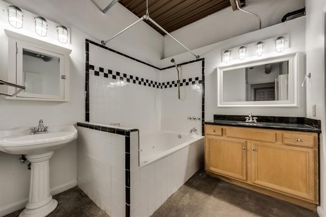 Photo - 2700 Live Oak St Unit 101