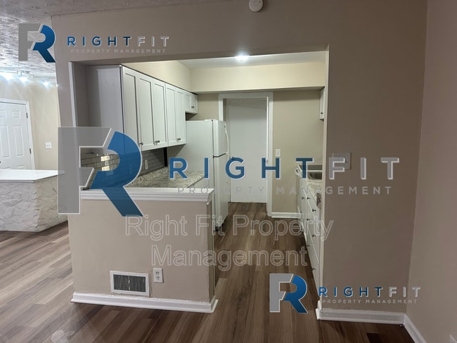 Photo - 1430 Amberly Dr