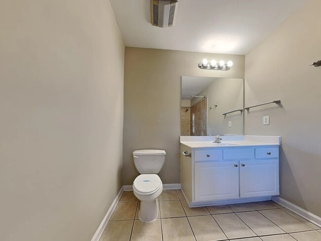 Photo - 64 Kenyon St SE