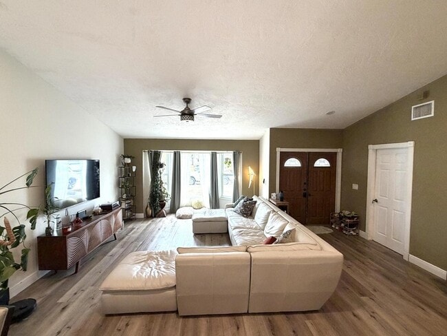 Photo - 4492 Brook Dr