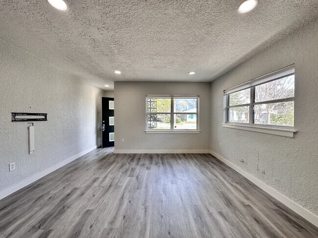 Photo - 2510 Boyd Ave