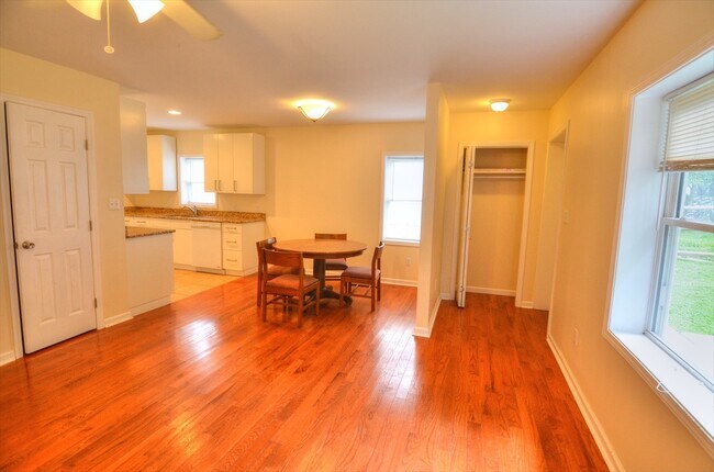 Photo - 114 Eugene St Unit 114 EUGENE ST.