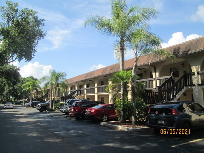 Condominium Complex - 205 Palmetto Ave Unit 102