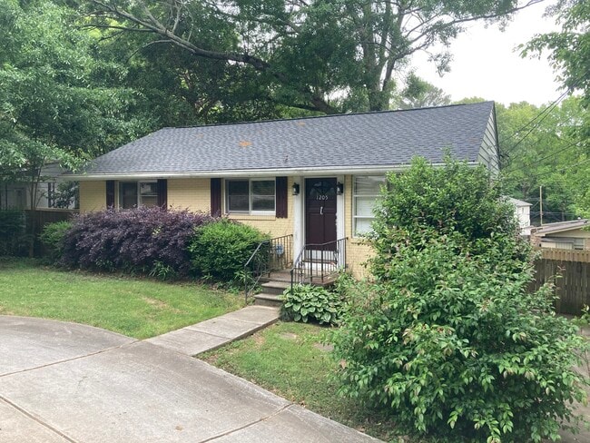 Photo - 1205 Ogilvie Dr NE