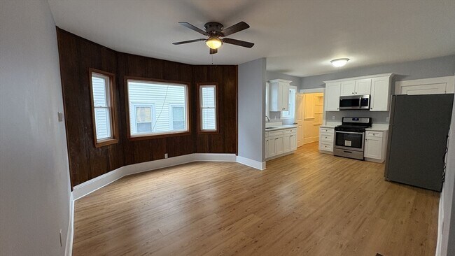 Photo - 190 Sheridan Ave Unit 1