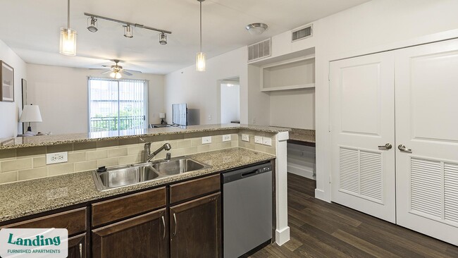 7373 Valley View Ln Unidad 3012