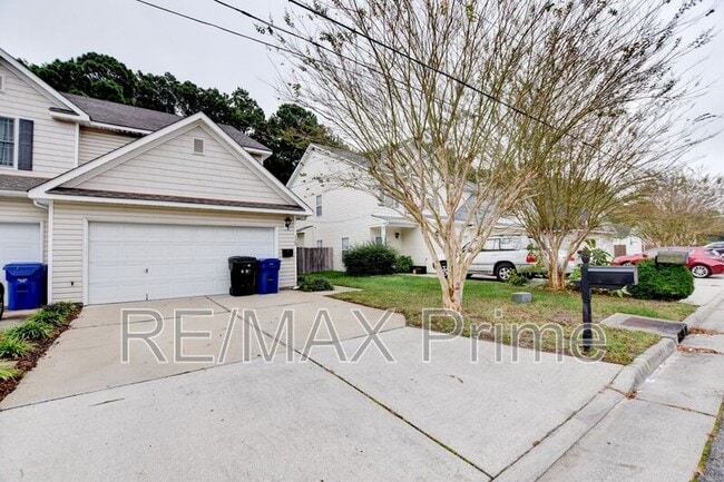 Photo - 320 Garcia Dr