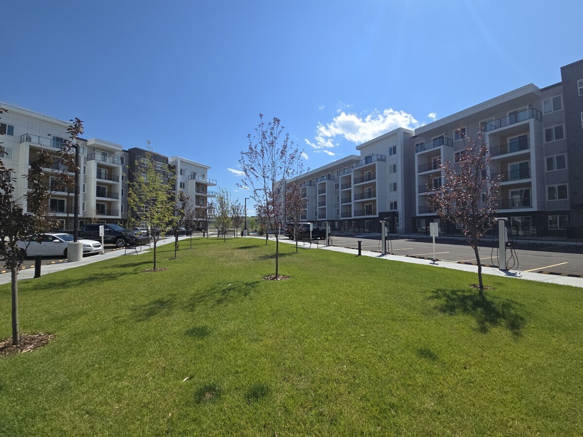 Photo - 265-2265 Wolf Willow Blvd SE