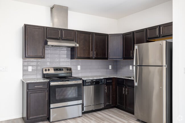 Studio - 629SF - Kitchen