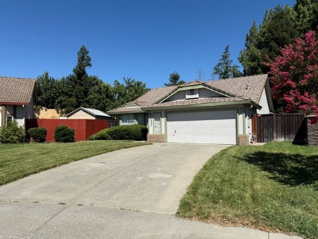 Photo - Modern 3 Bedroom 2 Bath One Story Browns Valley Vacaville *Star Rentals