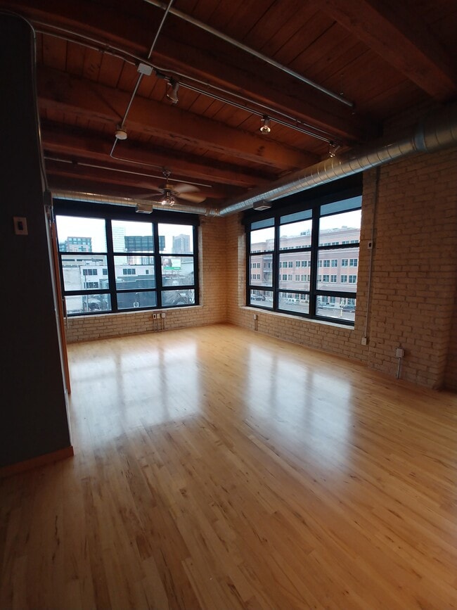 Photo - 607 Washington Ave S Unit 301