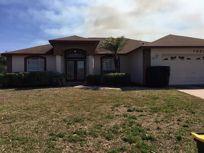 Photo - 7691 Canterbury Cir Casa