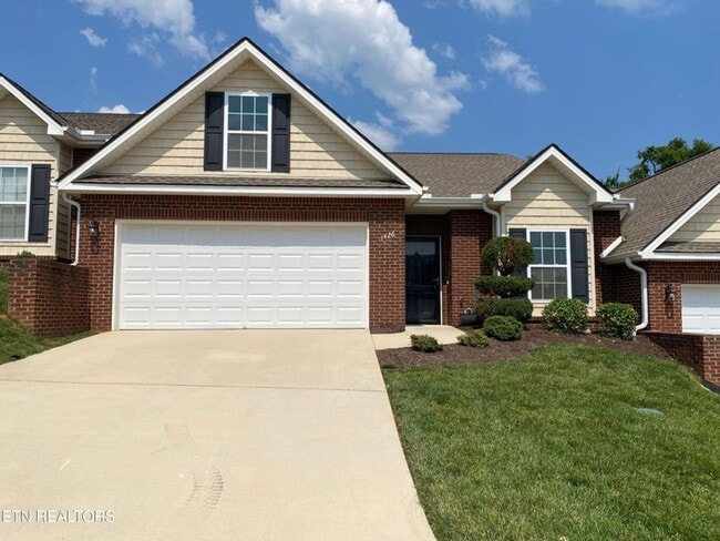 Building Photo - Live in Style, Relax in Comfort, and Love ... Rental