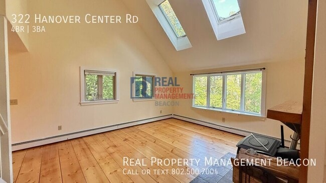Photo - 322 Hanover Center Rd