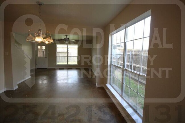 Photo - 4008 Cambridge Dr