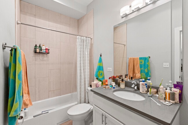 Photo - 2354 N Elston Ave Unidad 3F