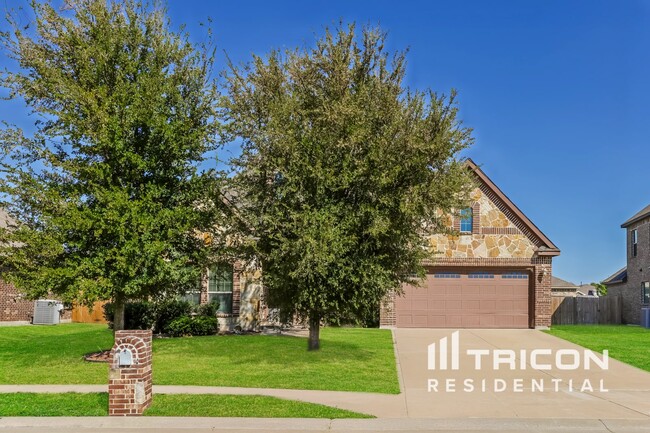 Building Photo - 118 Stallion St