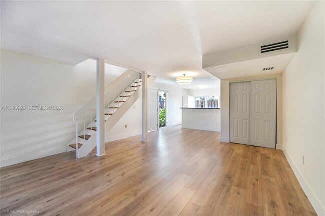 Photo - 9023 NE 4th Avenue Rd