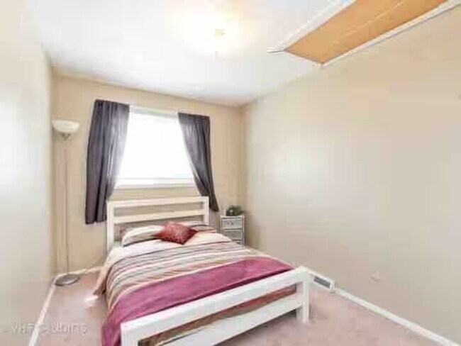 Photo - 553 W Park Ave