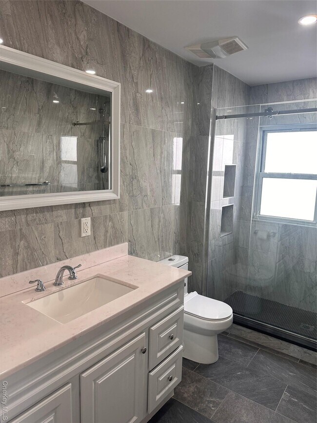 Photo - 1 Greendale Ave