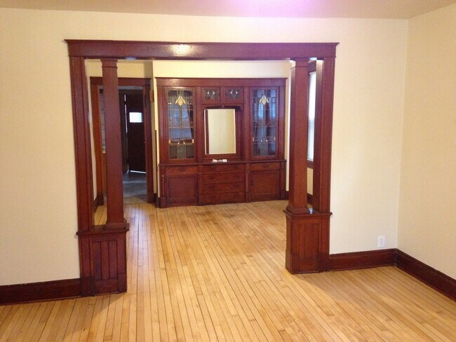 Photo - 2404 N Dousman St Unit Lower