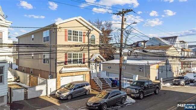 Photo - 110 Redwood Ave