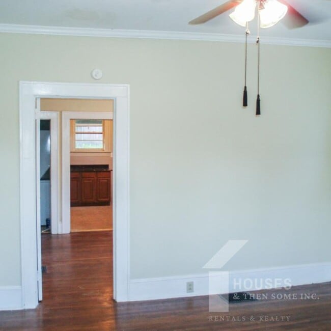 Photo - 16 W Stone Ave