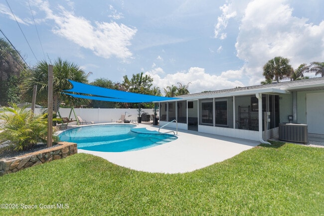Photo - 347 S Lakeside Dr
