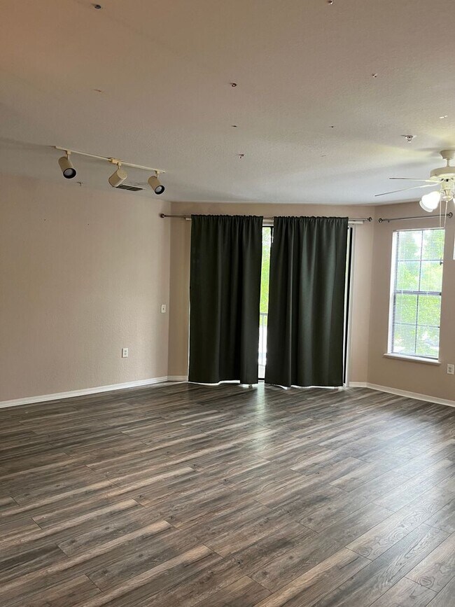 Photo - 3 Bed 2 Bath Condo for Rent in Metrowest