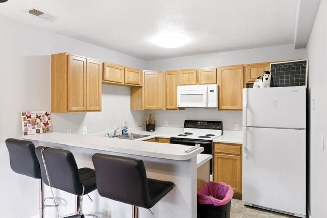 Building Photo - 17281 E Ford Dr Rental