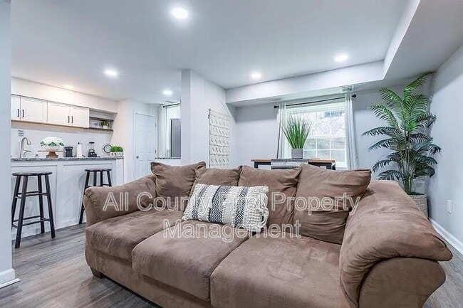 Photo - 1093 Fayetteville Rd SE