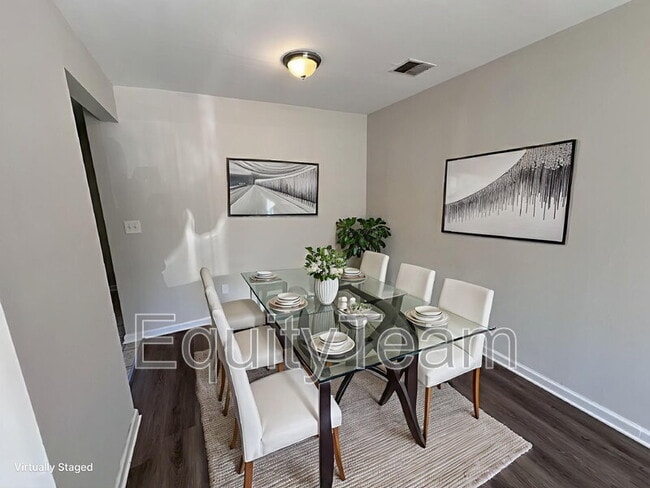 Photo - 238 Diston Ln