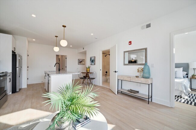 Photo - The Cecil Unit 405