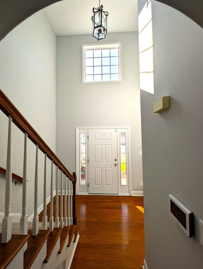 Photo - 4 Bedroom! Private Pool!