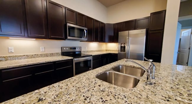 Photo - Large 2 Bedroom Condo with Patio!