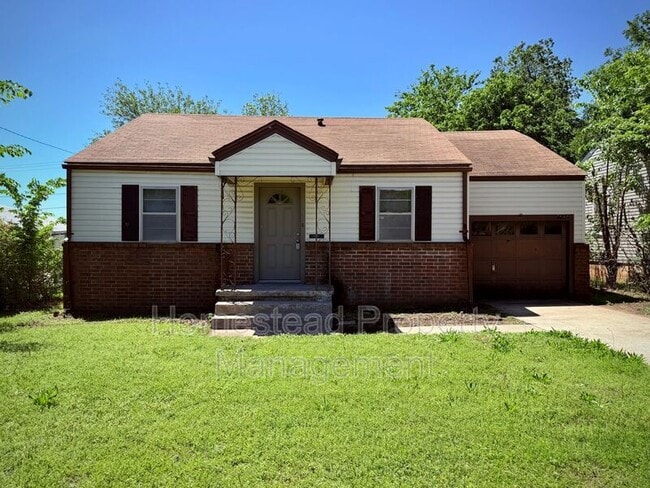 Photo - 1724 E Park Pl