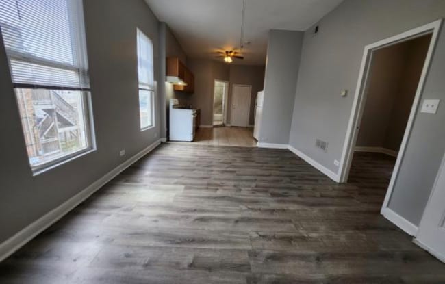 Photo - 722 E 93rd St Unit 2