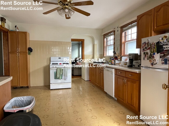 Photo - 46 Frederick Ave Unit 2