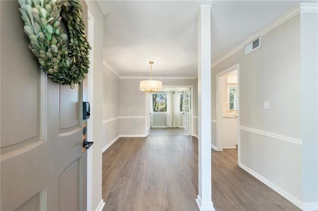 Building Photo - 162 Amherst Pl NW