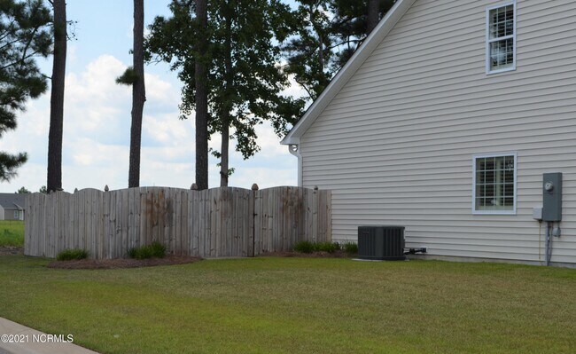 Photo - 1800 Cambria Dr