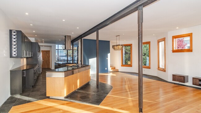 Photo - 343 Ashland Ave