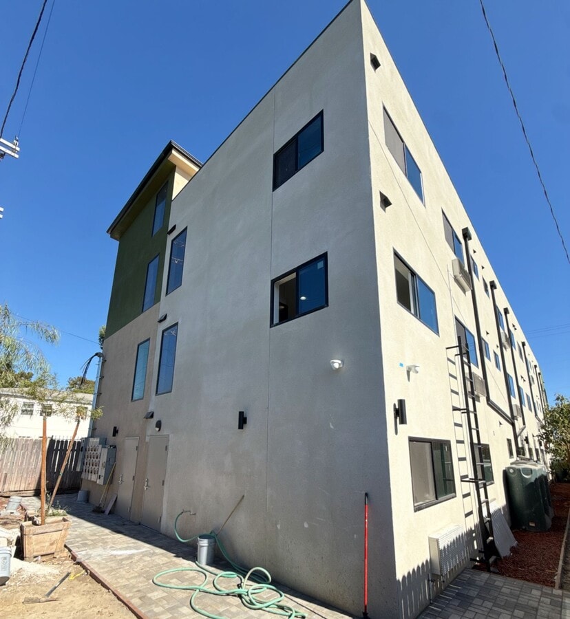 Photo - 1627 E 92nd St